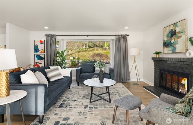 13517 246th Avenue SE, Issaquah, WA 98027