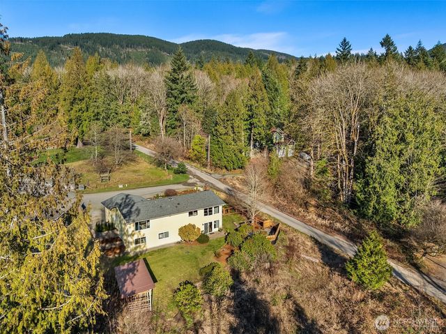 13517 246th Avenue SE, Issaquah, WA 98027