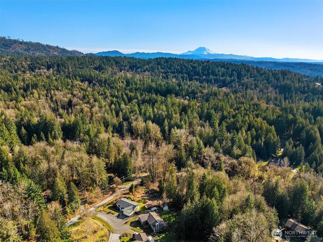 13517 246th Avenue SE, Issaquah, WA 98027