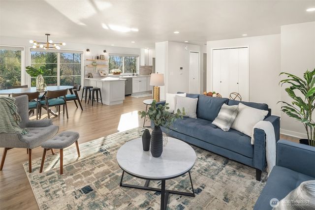 13517 246th Avenue SE, Issaquah, WA 98027