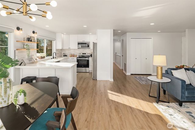 13517 246th Avenue SE, Issaquah, WA 98027