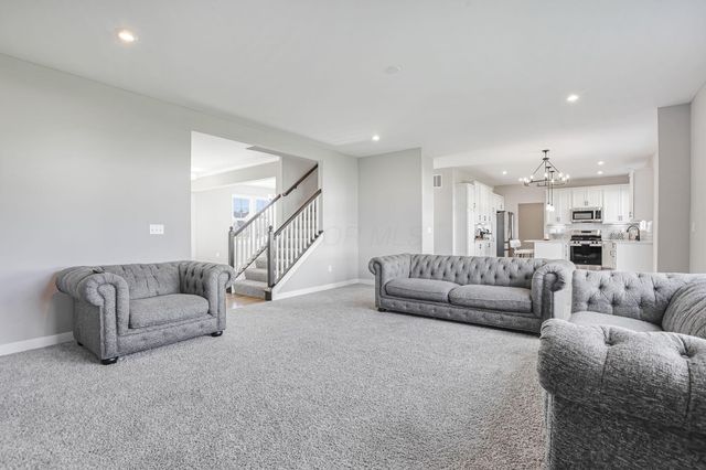 6076 Honey Farm Way, Grove City, OH 43123