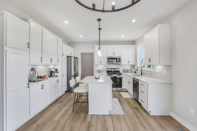 6076 Honey Farm Way, Grove City, OH 43123