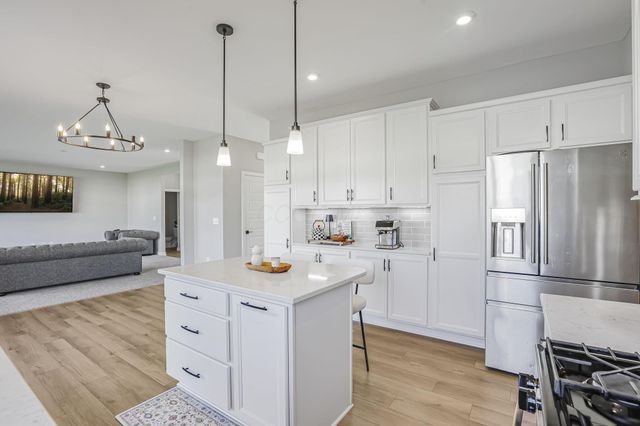 6076 Honey Farm Way, Grove City, OH 43123