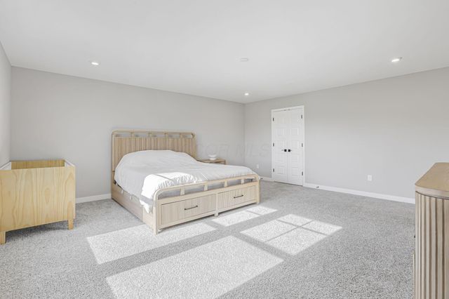 6076 Honey Farm Way, Grove City, OH 43123