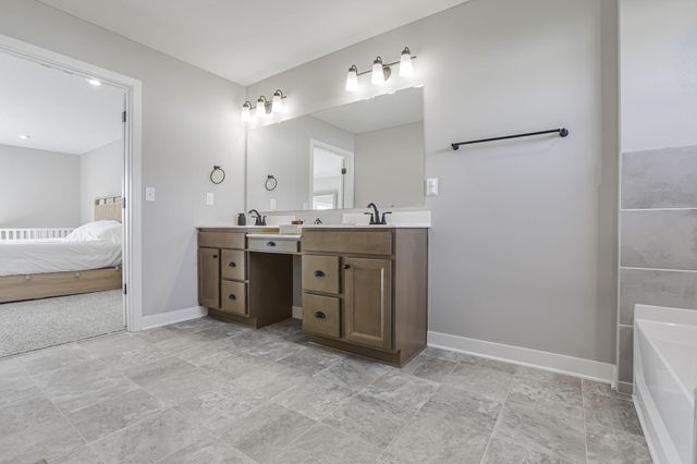 6076 Honey Farm Way, Grove City, OH 43123