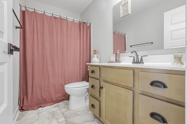 6076 Honey Farm Way, Grove City, OH 43123