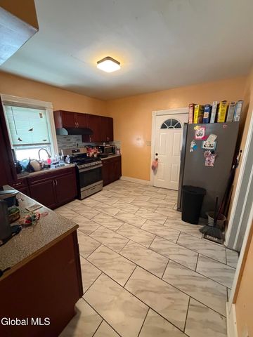 131 Furman Street, Schenectady, NY 12304