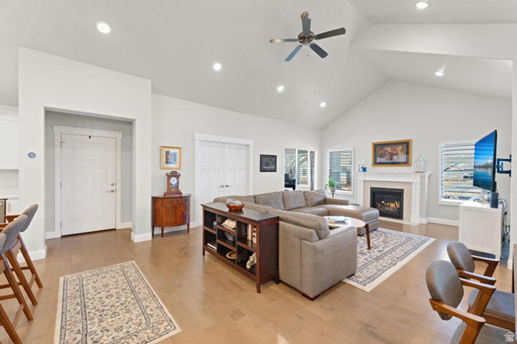 Image 2 of property listing at 417 N MALLARD DR #D, Vineyard, UT 84059