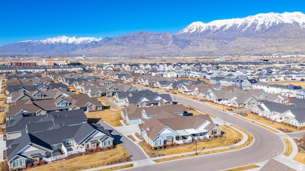 Image 33 of property listing at 417 N MALLARD DR #D, Vineyard, UT 84059