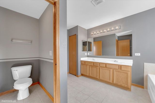 24525 Champion Drive, Plainfield, IL 60585