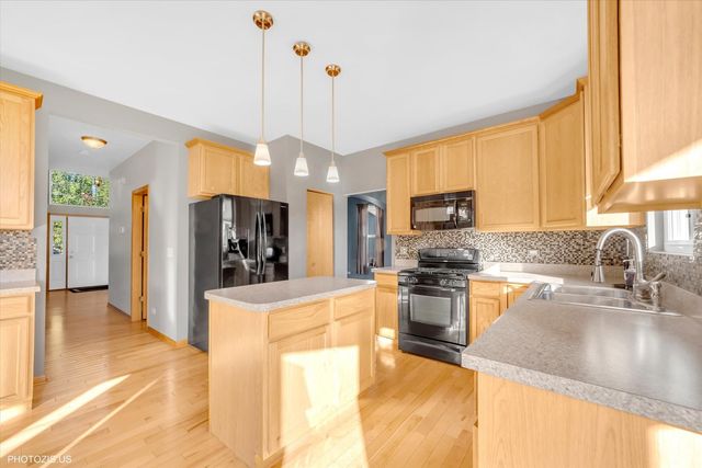 24525 Champion Drive, Plainfield, IL 60585