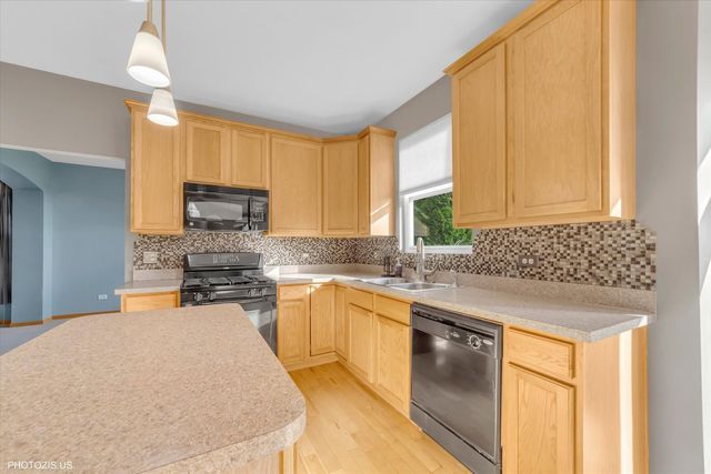 24525 Champion Drive, Plainfield, IL 60585