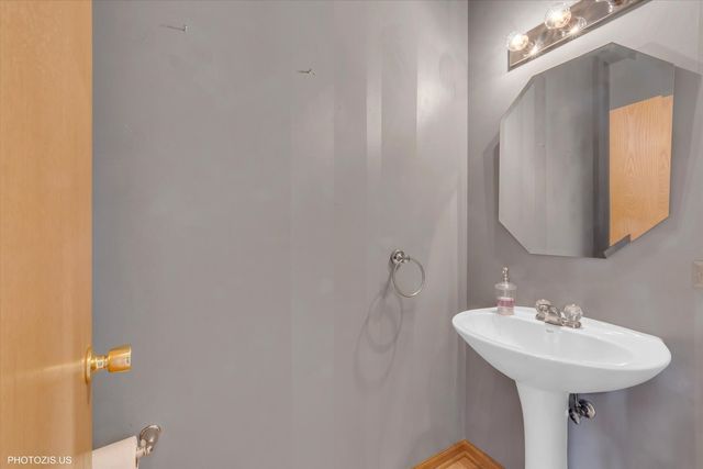 24525 Champion Drive, Plainfield, IL 60585