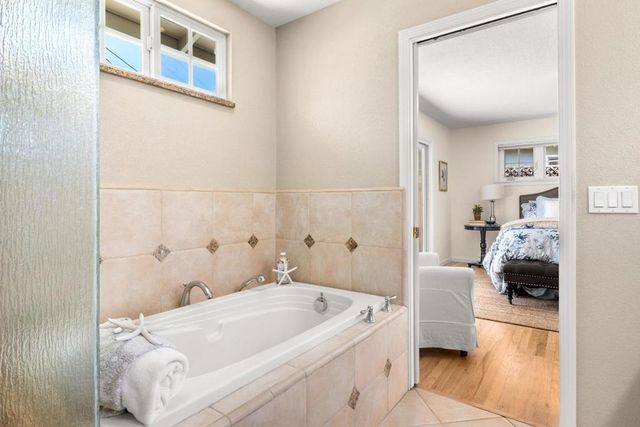 2 Ortalon Avenue, Santa Cruz, CA 95060