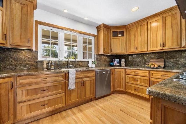 2 Ortalon Avenue, Santa Cruz, CA 95060