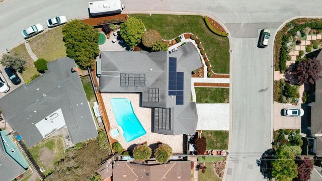 2 Ortalon Avenue, Santa Cruz, CA 95060