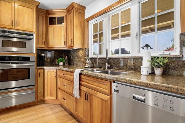 2 Ortalon Avenue, Santa Cruz, CA 95060