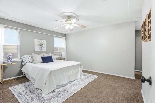5536 Meadow Oak Street, North Richland Hills, TX 76180