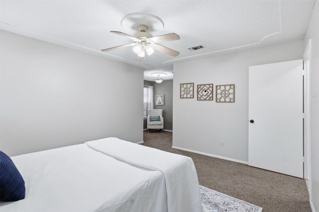 5536 Meadow Oak Street, North Richland Hills, TX 76180