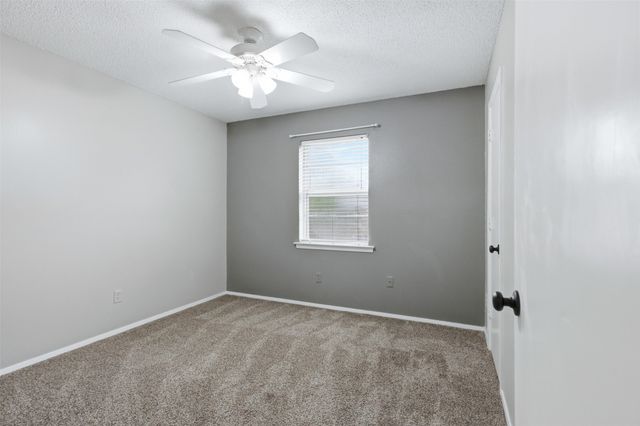 5536 Meadow Oak Street, North Richland Hills, TX 76180