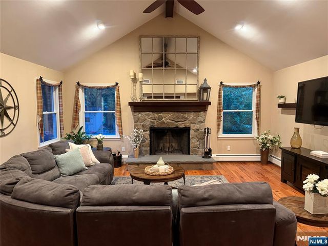 408 Bergen Boulevard, Oradell, NJ 07649