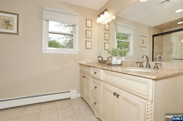 408 Bergen Boulevard, Oradell, NJ 07649