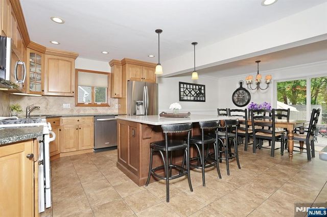 408 Bergen Boulevard, Oradell, NJ 07649