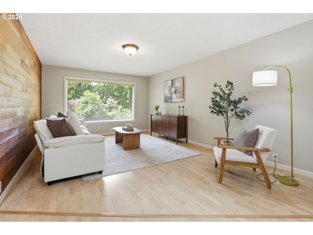 15643 Se ANDYS Ct, Milwaukie, OR 97267