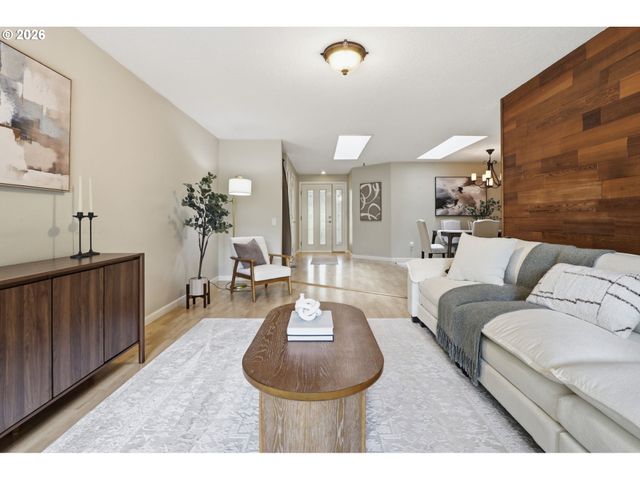 15643 Se ANDYS Ct, Milwaukie, OR 97267