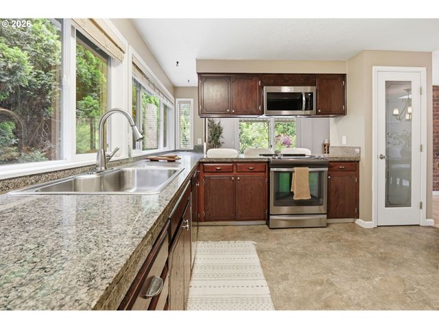 15643 Se ANDYS Ct, Milwaukie, OR 97267