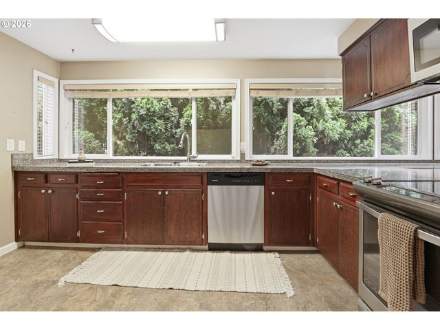 15643 Se ANDYS Ct, Milwaukie, OR 97267