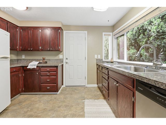 15643 Se ANDYS Ct, Milwaukie, OR 97267