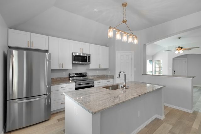 811 Cutting Horse Drive, Mansfield, TX 76063