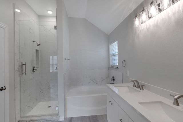 811 Cutting Horse Drive, Mansfield, TX 76063