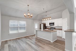811 Cutting Horse Drive, Mansfield, TX 76063
