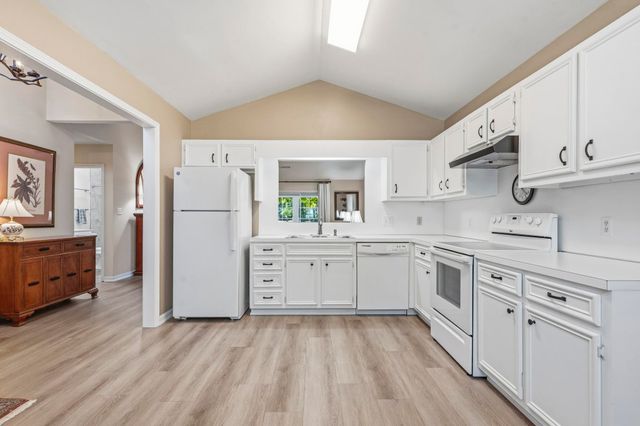 210 Carrington Dr., Pawleys Island, SC 29585