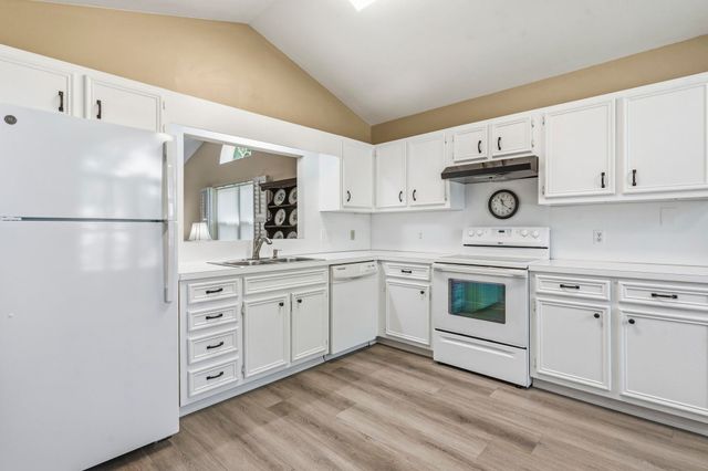 210 Carrington Dr., Pawleys Island, SC 29585