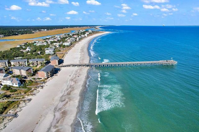 210 Carrington Dr., Pawleys Island, SC 29585