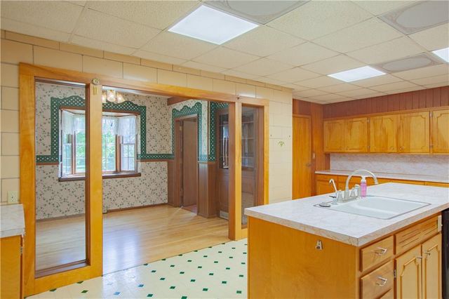 14610 State Route DD Highway, Savannah, MO 64485