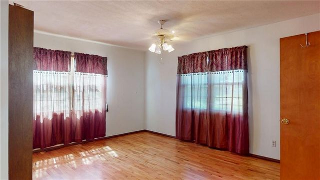 14610 State Route DD Highway, Savannah, MO 64485