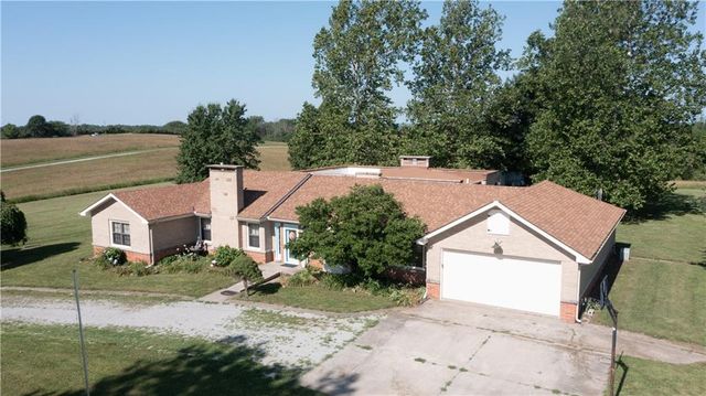 14610 State Route DD Highway, Savannah, MO 64485