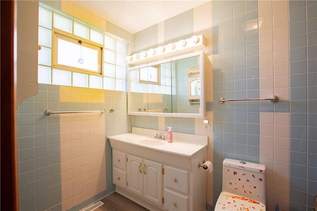 14610 State Route DD Highway, Savannah, MO 64485