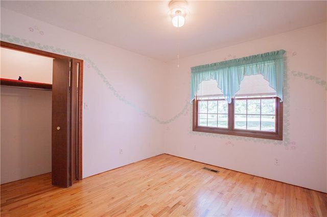 14610 State Route DD Highway, Savannah, MO 64485