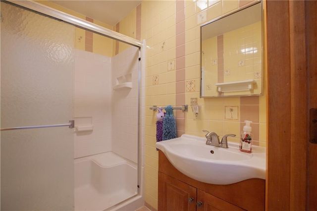 14610 State Route DD Highway, Savannah, MO 64485