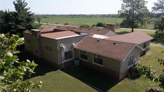 14610 State Route DD Highway, Savannah, MO 64485