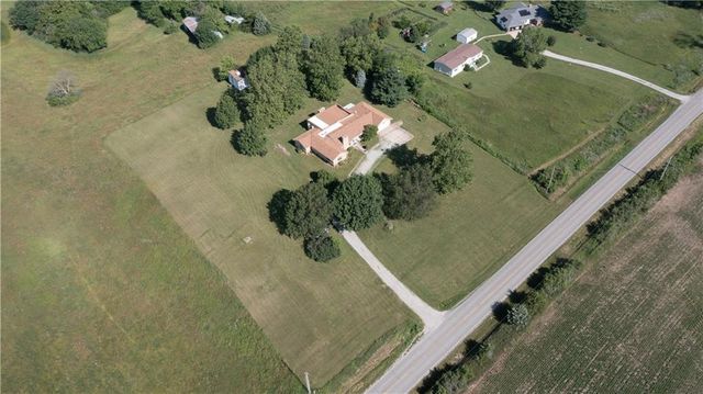 14610 State Route DD Highway, Savannah, MO 64485