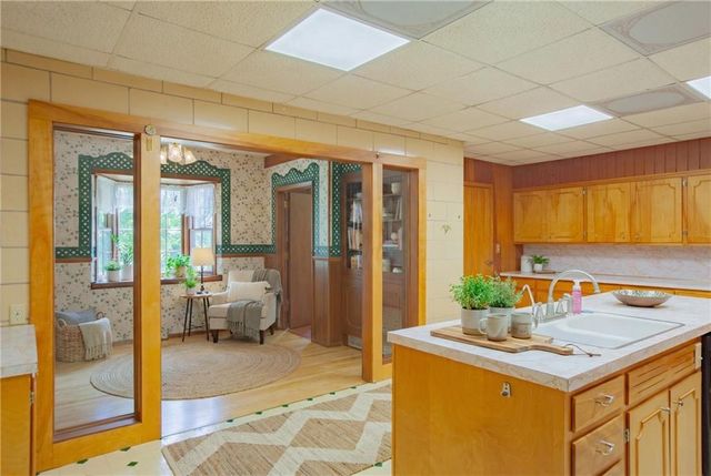 14610 State Route DD Highway, Savannah, MO 64485