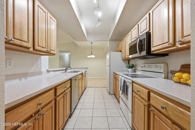 10075 GATE Parkway N 305, Jacksonville, FL 32246