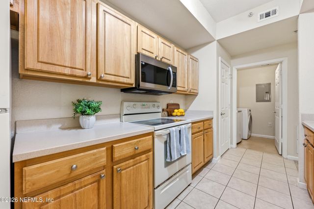 10075 GATE Parkway N 305, Jacksonville, FL 32246